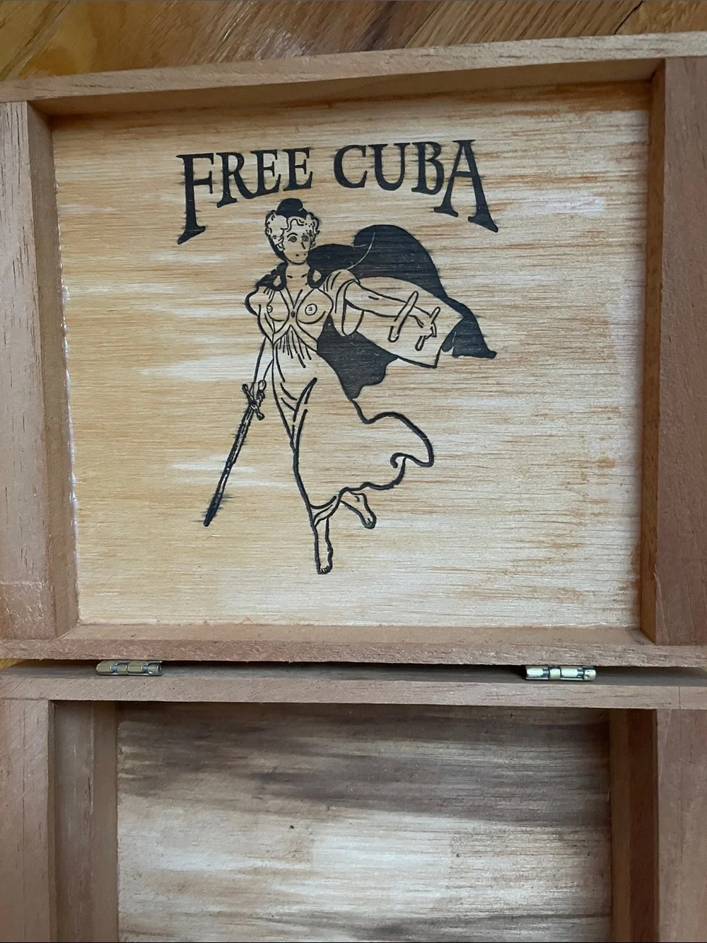 Vintage Free Cuba Wooden Cigar Box